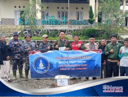 Peduli Bencana, Paguyuban Pakubalang TNI AL Salurkan Donasi untuk Korban Banjir Penakir